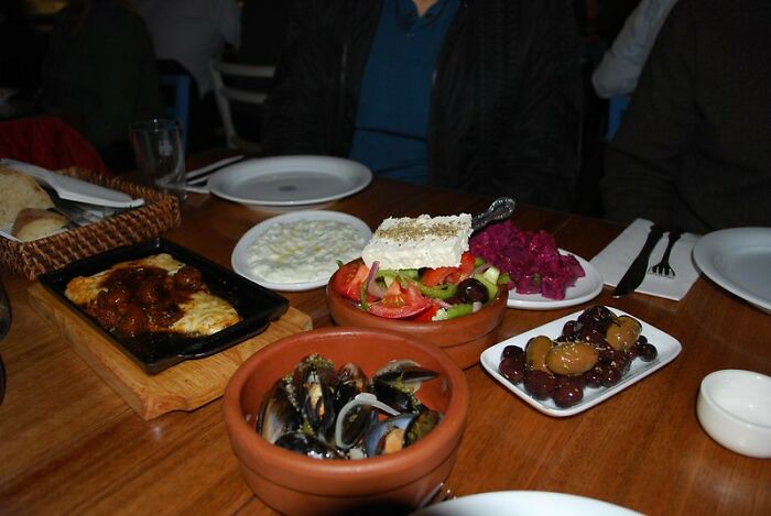 People Share 30 Really Weird Things They Witnessed Or Had To Do While Visiting Somebody's House Due To The Owners' Culture, Religion Or Beliefs