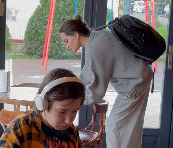 Angelina Jolie Comes To Ukraine To Show Support But Her Visit Is Cut Short As Air-Raid Sirens Go Off Angelina Jolie Comes To Ukraine To Show Support But Her Visit Is Cut Short As Air-Raid Sirens Go Off