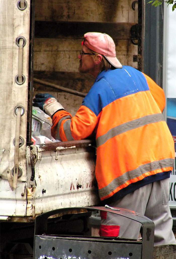 30 Very Appropriate Jokes, As Shared On This "Clean Jokes" Online Group