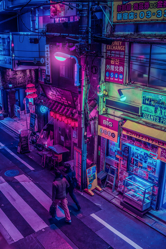 I Explored The Night Alleys Of Tokyo Under Neon Lights, And Here Are 30 Images That I Took