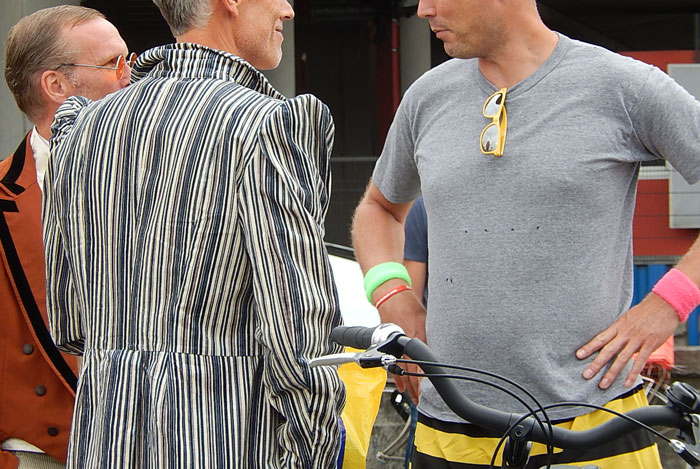 Person Asks Folks Online To Share Examples Of Positive Masculinity After Hearing Too Many “Toxic” Ones, And 30 Folks Deliver