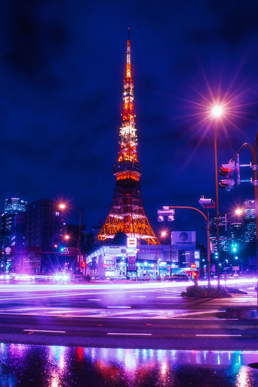 I Wandered Through The Alleys Of Tokyo Under The Neon Lights (23 Pics)