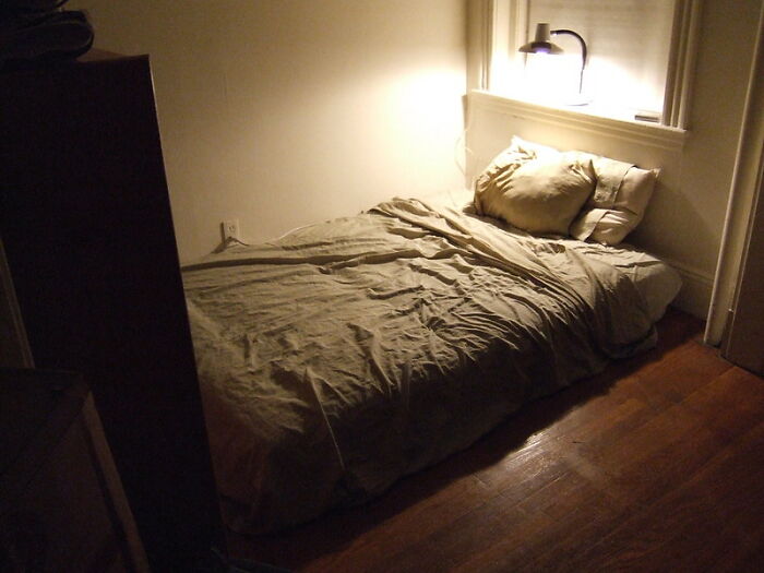 30 Times People Had Unexplainable Spine-Chilling Experiences, Shared In This Online Group