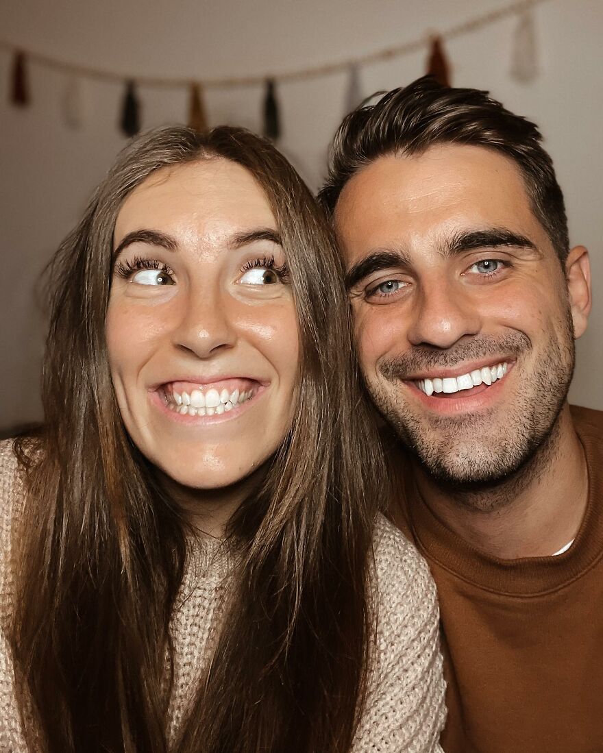 Woman Goes Viral When She Finds Her Husband's Declarations Of Love On Her Sneakers Woman Goes Viral When She Finds Her Husband's Declarations Of Love On Her Sneakers