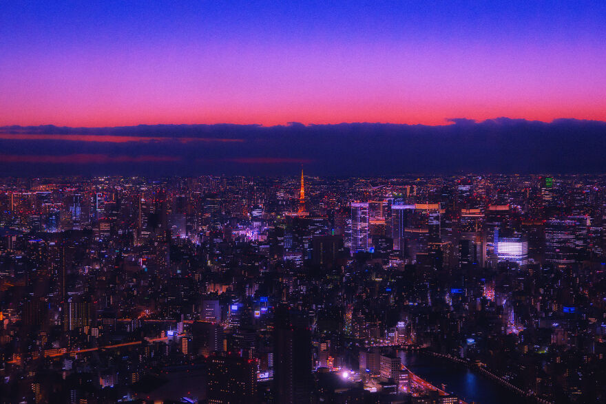 I Wandered Through The Alleys Of Tokyo Under The Neon Lights (23 Pics)