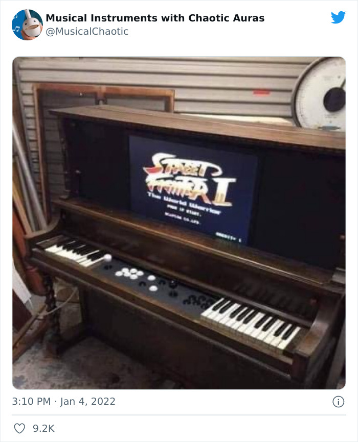 30 Funny And Bizarre Pics From The "Musical Instruments With Chaotic Auras" Twitter Page