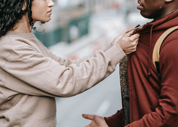 Piden a los internautas que compartan ejemplos de feminidad tóxica, y aquí hay 20 de las opiniones más acertadas