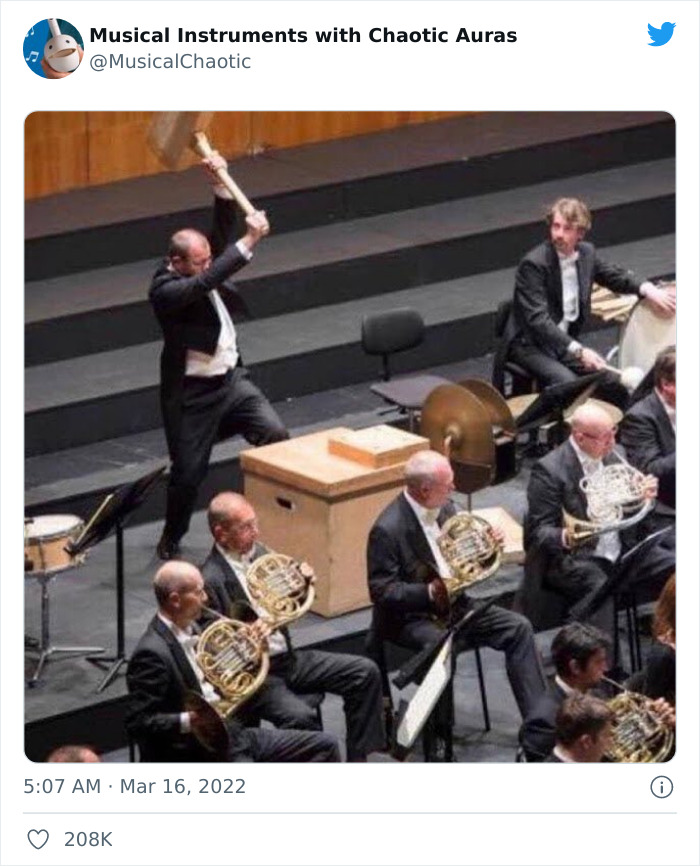 30 Funny And Bizarre Pics From The "Musical Instruments With Chaotic Auras" Twitter Page