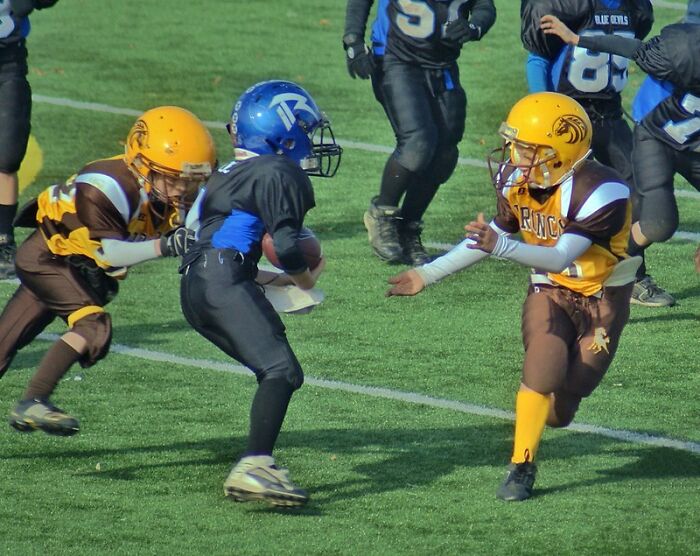 People Are Sharing 30 Stories About The Mistakes Their Parents Made That Ended Up Affecting Them Long-Term