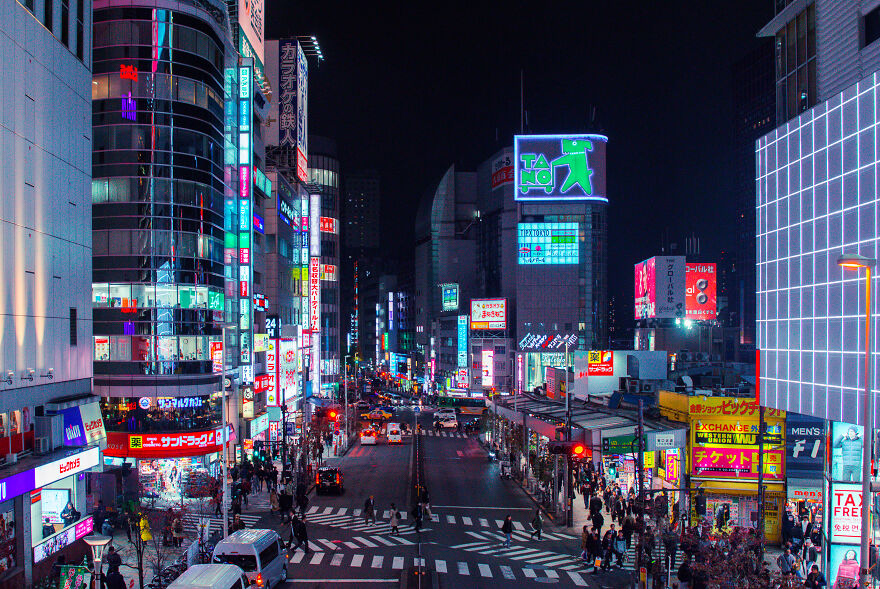 I Wandered Through The Alleys Of Tokyo Under The Neon Lights (23 Pics)