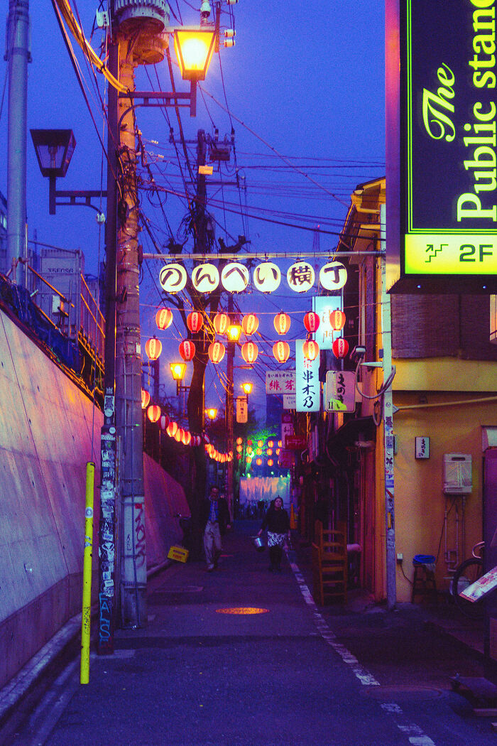 I Explored The Night Alleys Of Tokyo Under Neon Lights, And Here Are 30 Images That I Took