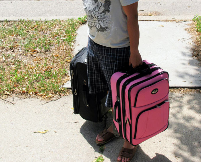 21 Y.O. Woman Gets Called Out For Refusing To Give Up Her Room Because Her Roommate&rsquo;s Dad Needed A Place To Sleep