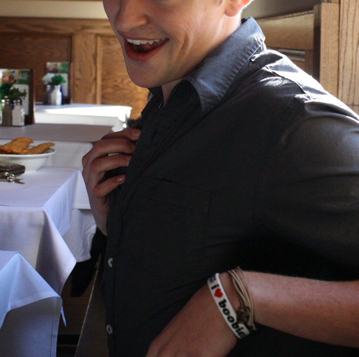 17 Y.O. Found Out Mom And Stepdad Purchased A House Using His Inheritance Money From Dad, Later Exposed The Man In Front Of His Visiting Family