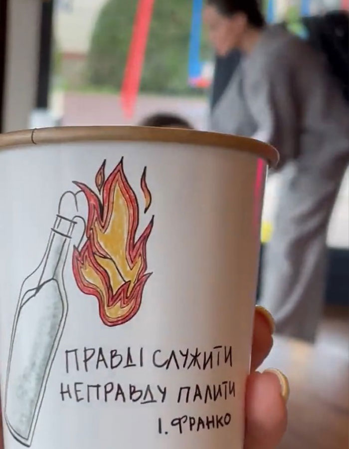 Angelina Jolie Comes To Ukraine To Show Support But Her Visit Is Cut Short As Air-Raid Sirens Go Off Angelina Jolie Comes To Ukraine To Show Support But Her Visit Is Cut Short As Air-Raid Sirens Go Off