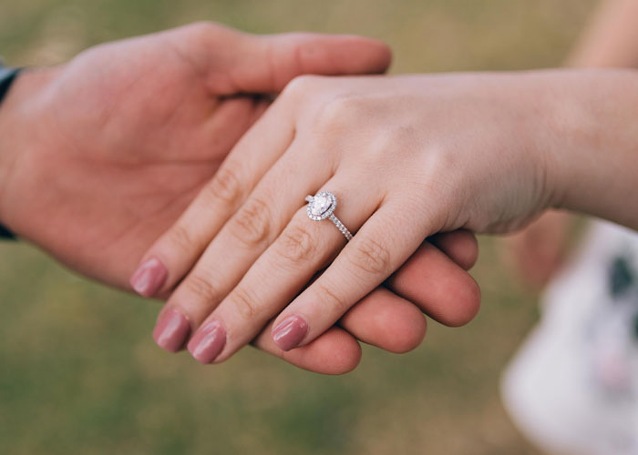 Piden a los internautas que compartan ejemplos de feminidad tóxica, y aquí hay 20 de las opiniones más acertadas