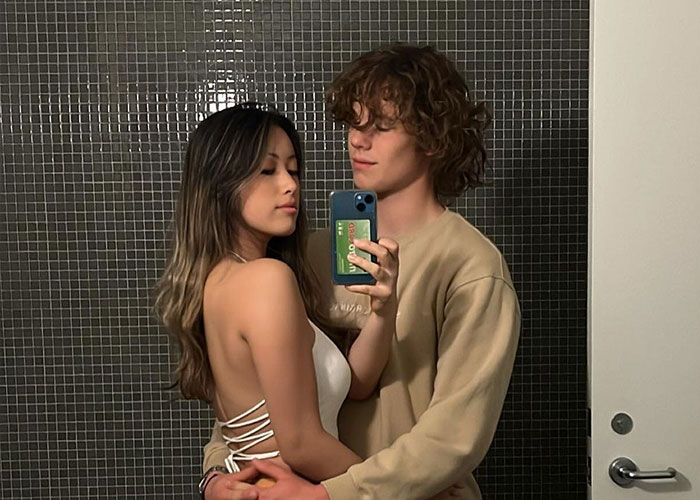 &ldquo;A Moment Straight Out Of A Movie&rdquo;: Teen Discovers Her Late Mom Was Boyfriend&rsquo;s Kindergarten Teacher