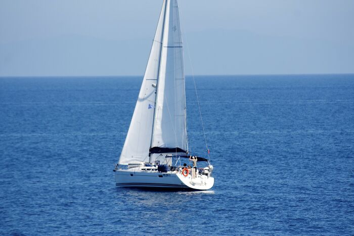 Someone Asked “What’s The Easiest, Legal Way To Make Money On The Side?”, And 30 People Delivered