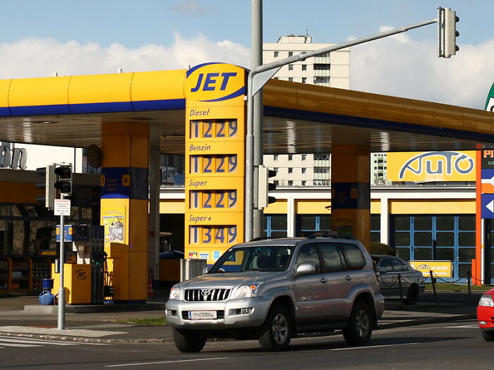 30 ‘Screw It, I’ll Deal With The Consequences Later’ Moments, As Shared By People Online