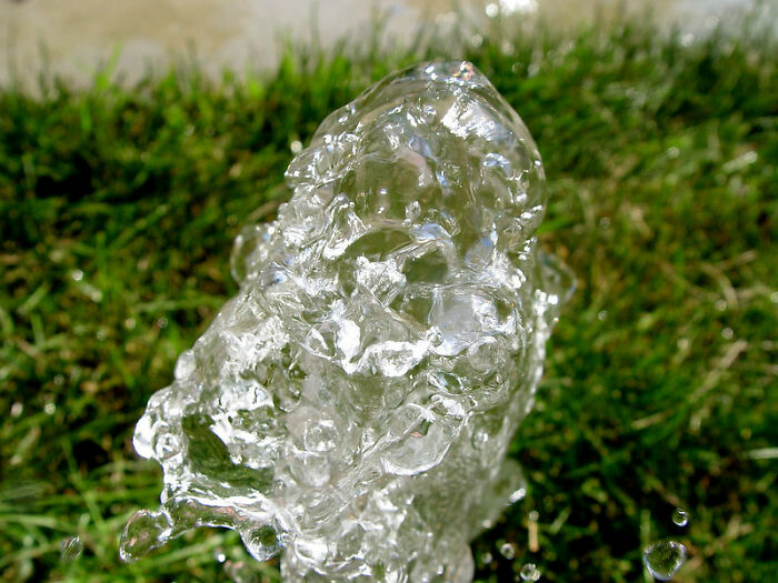 People Share 30 Really Weird Things They Witnessed Or Had To Do While Visiting Somebody's House Due To The Owners' Culture, Religion Or Beliefs