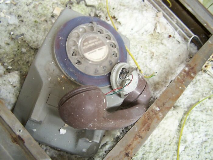 30 Times People Had Unexplainable Spine-Chilling Experiences, Shared In This Online Group