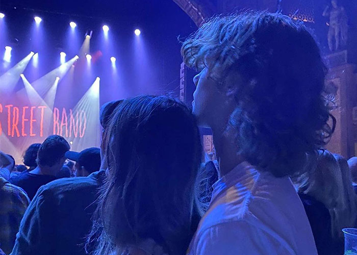 &ldquo;A Moment Straight Out Of A Movie&rdquo;: Teen Discovers Her Late Mom Was Boyfriend&rsquo;s Kindergarten Teacher