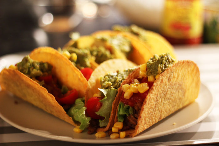 A Formal Complaint Letter Calls Out This Restaurant For Their &ldquo;Ridiculous&rdquo; Taco Prices Because They Pay 15 Bucks For 16-Year-Olds