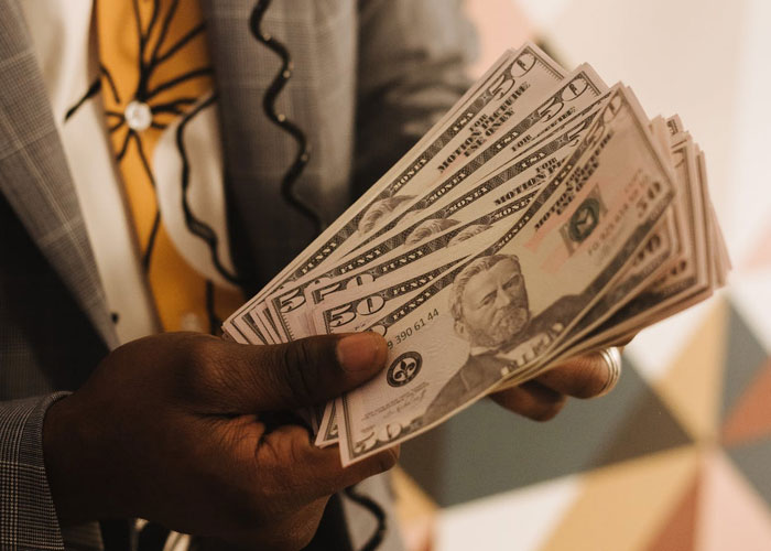 30 Delusional And Completely Out-Of-Touch Things People Heard Others Say (New Answers)