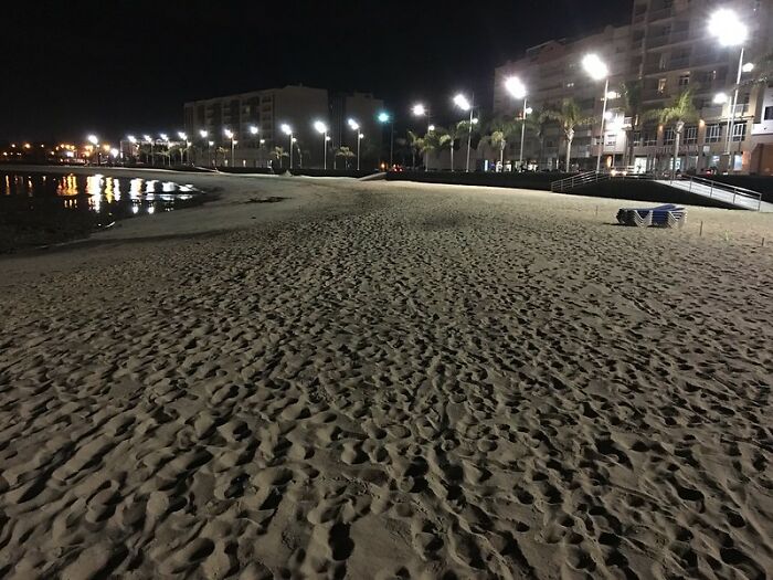 30 Times People Had Unexplainable Spine-Chilling Experiences, Shared In This Online Group