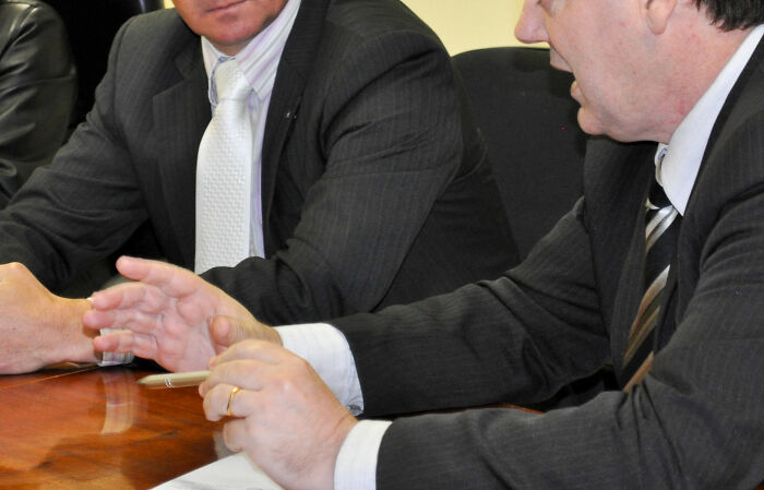 30 Crazy And Unexpected Things People In This Online Community Heard When Someone Forgot To End The Call