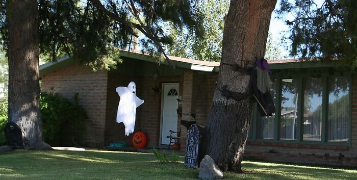 20 Personas que tuvieron experiencias escalofriantes e inexplicables y las compartieron en este grupo online