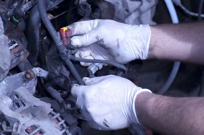 Person Asks Folks Online To Share Examples Of Positive Masculinity After Hearing Too Many “Toxic” Ones, And 30 Folks Deliver