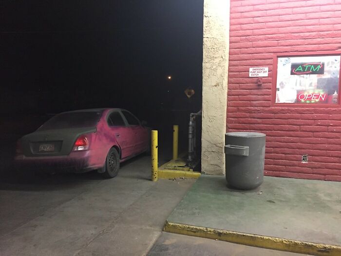 20 Personas que tuvieron experiencias escalofriantes e inexplicables y las compartieron en este grupo online