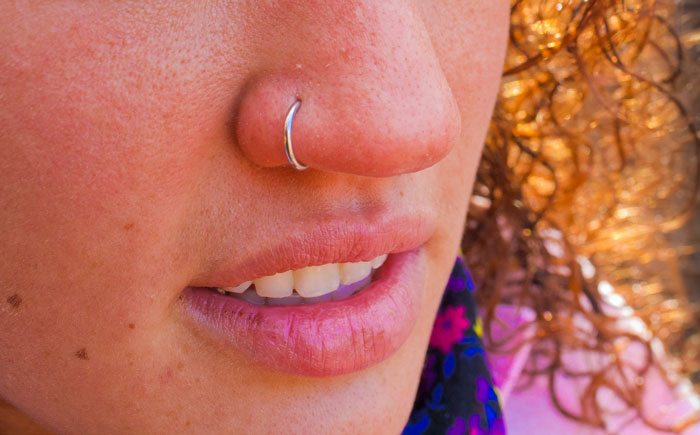 Un anillo en la nariz