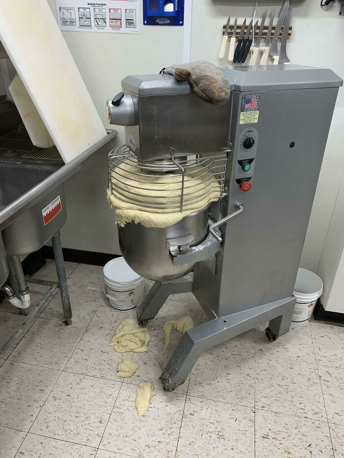 When Coworker Forgets To Deal With Pizza Dough He Made