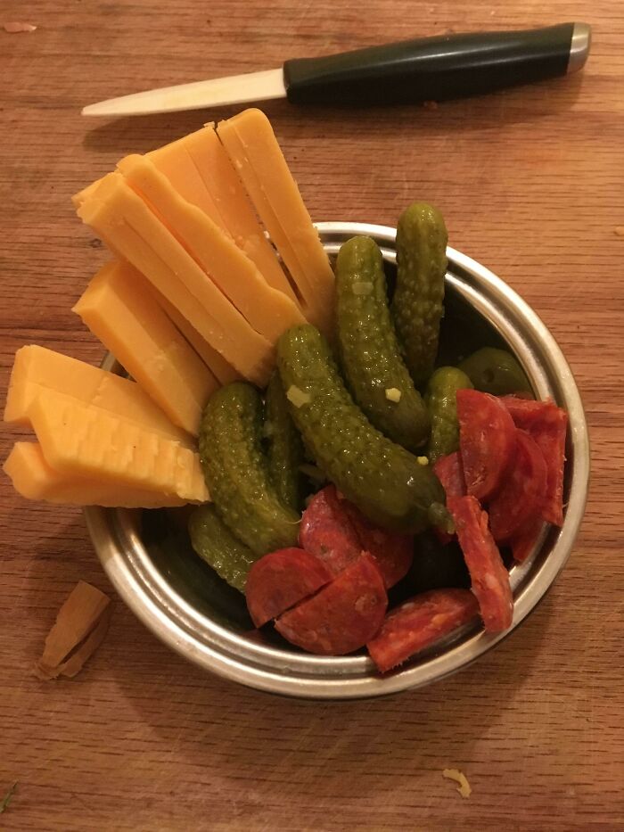 My Boyfriend Made Me A Romantic “Charcuterie Board” 😑