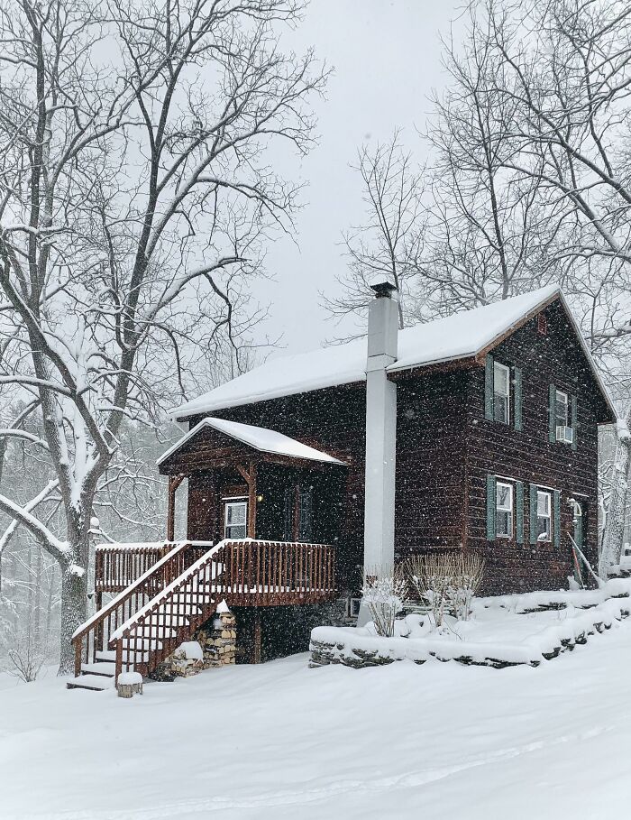 1900 Little House By The Creek