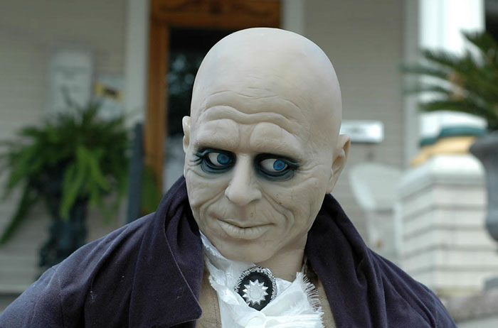 20 Personas que tuvieron experiencias escalofriantes e inexplicables y las compartieron en este grupo online