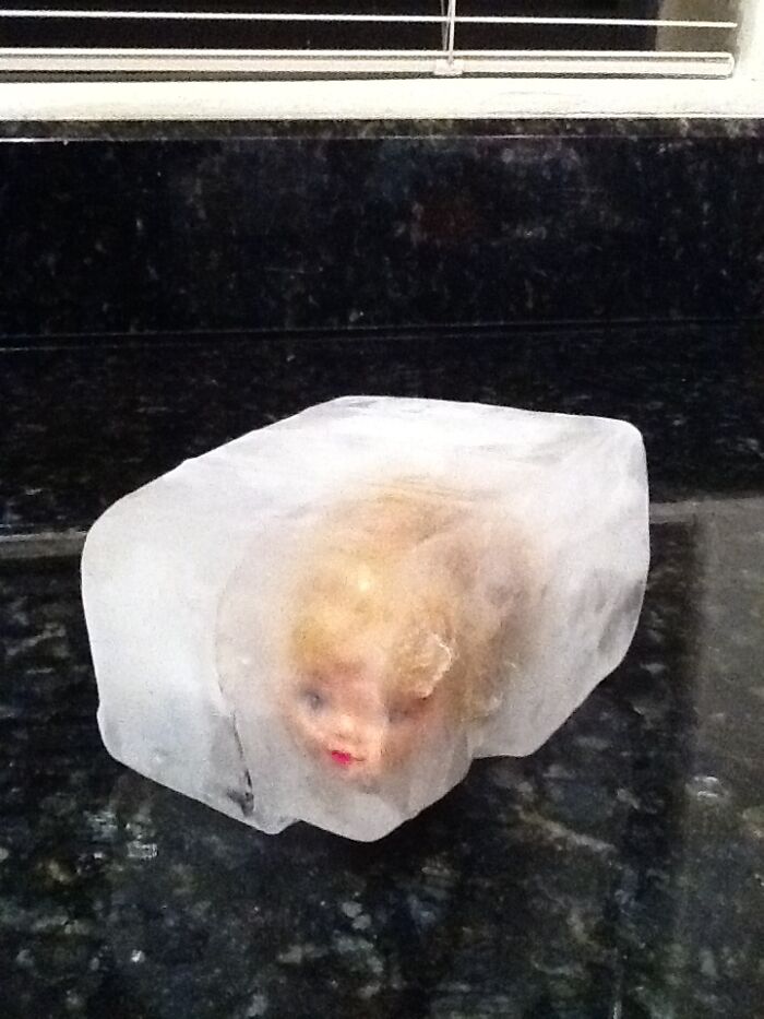 This Is How My 12-Year-Old Sister Amuses Herself