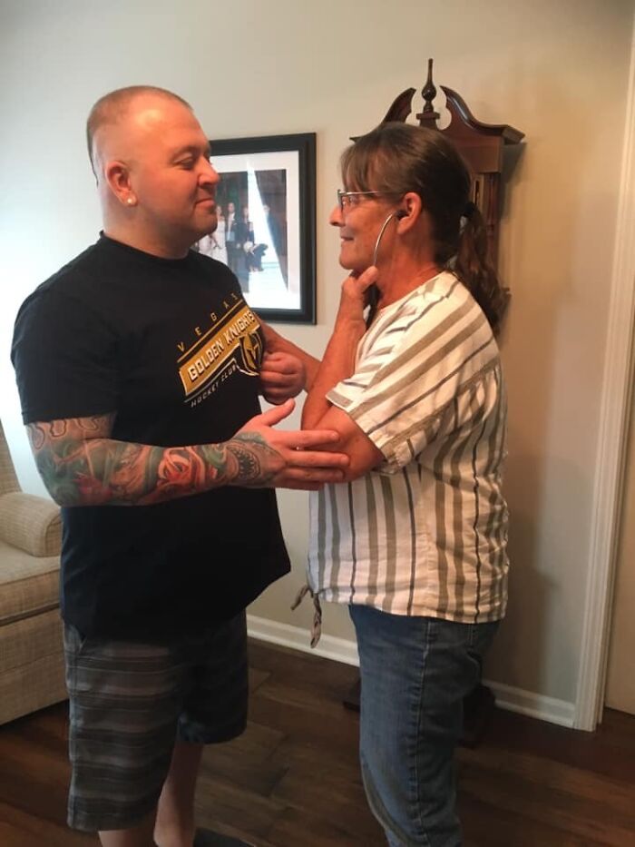 A Year Ago My Little Sister Left This World. This Weekend Her Heart Recipient Met My Mom And Shared Her Heart Beat.