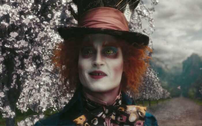 In Alice In Wonderland (2010), The Mad Hatter Is Mad Because Hatmakers Worked With Mercury. This Metal Can Kill Neurons Giving You A Chronic Intoxication, Which Manifests With Behavioural Alterations, Tremor And Erethism. It Can Also Make Your Healthy Teeth Fall Out And Vomit