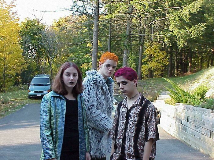 Mi tía me ha enviado un montón de fotos antiguas de mí que ha coleccionado a lo largo de los años. Hay algunas verdaderas joyas