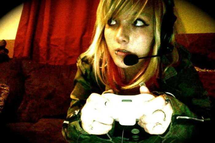 What’s Worse Is The Caption Was “Girl Gamers Ftw” 