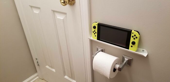 Upside Down Billsbro = Tiny Shelf For Holding Your Phone While Doing Paperwork