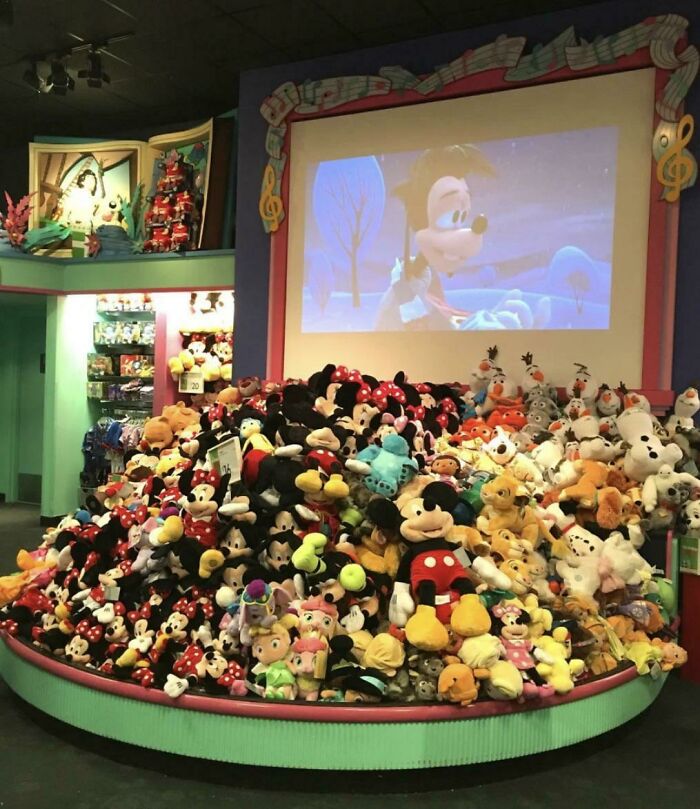 Old Disney Store