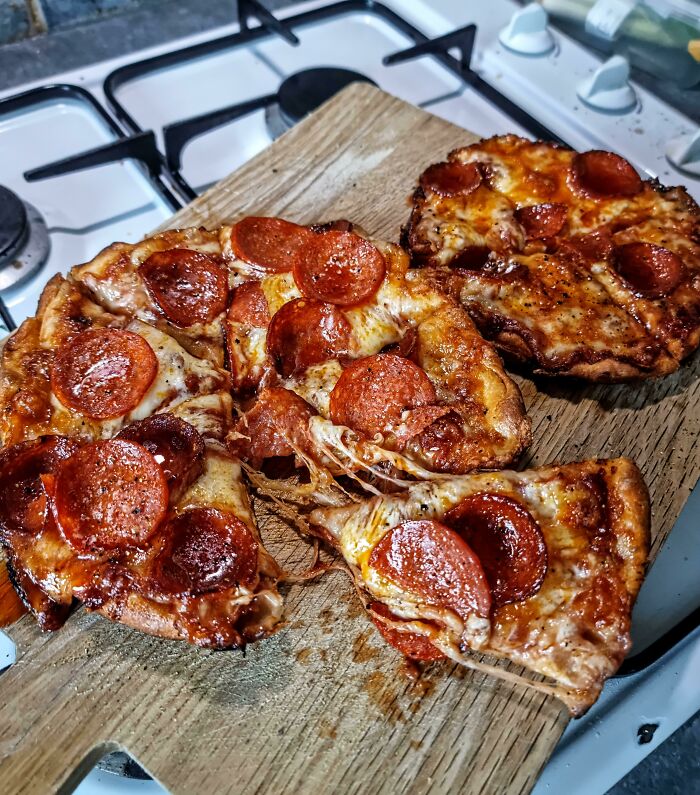 First Attempt At Cast Iron Skillet Pizza 