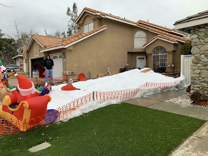 My Neighbor Surprised His Daughters This Morning With 8 Tons Of Snow