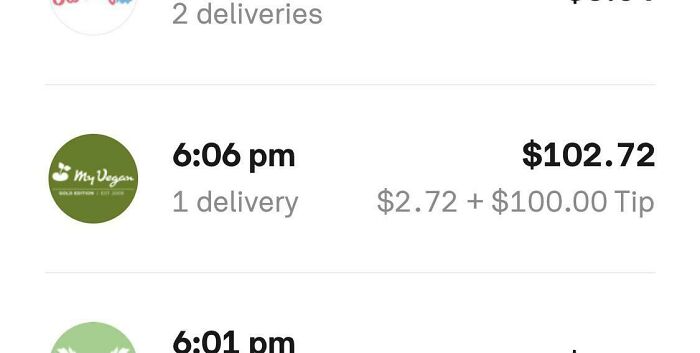 A la enfermera del Hollywood Presbyterian. Estaba teniendo un día terrible. No solo fue muy amable cuando le dejé la comida, sino que halagó mis mallas y me hizo sentir bien. Acabo de recibir una notificación de la aplicación en la que me da una propina de 100 dólares. Dios te bendiga, alma bondadosa. Realmente lo aprecio