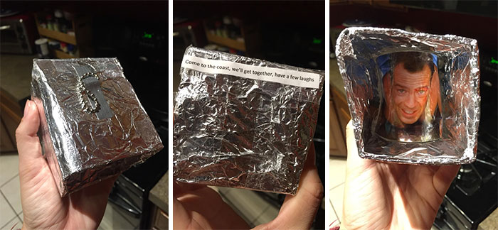 Cuando tu suegra te envía un regalo de Navidad tardío...