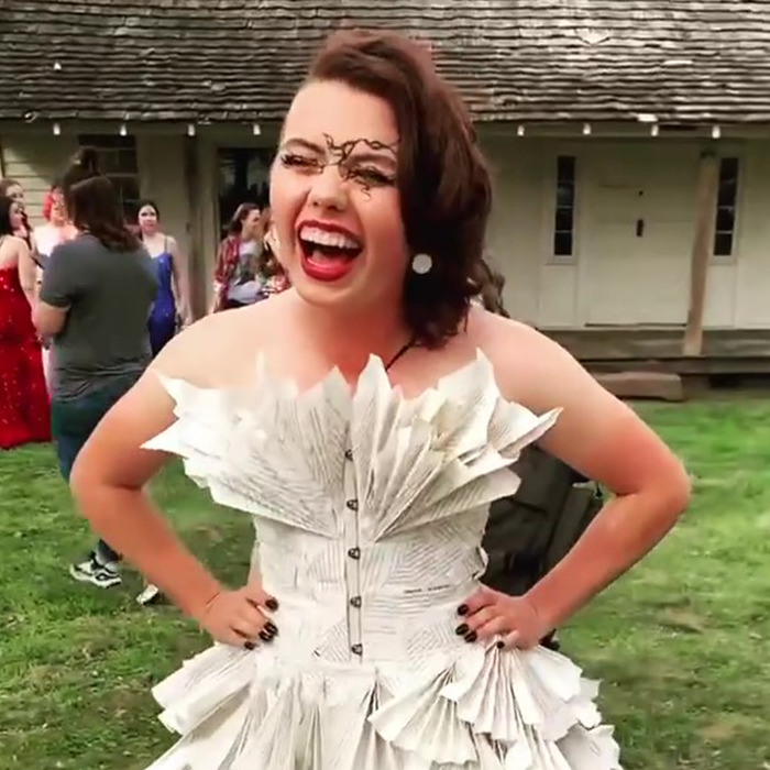 Teen Makes Her Prom Dress Herself And Uses Pages From Old Harry Potter Books As Its Fabric