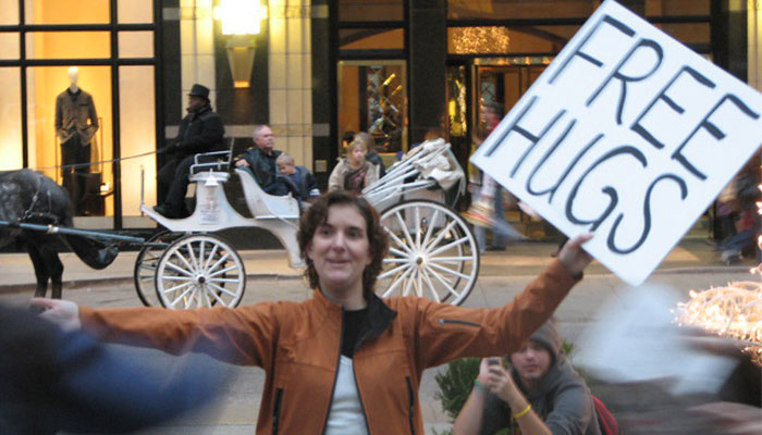Australian Man Draws A "Hug Here" Spot Outside His House, Capturing Many Heartwarming Moments On His Security Camera